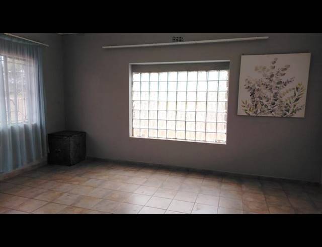 3 BEDROOM PROPERTY TO RENT IN LEBOWAKGOMO UNIT A